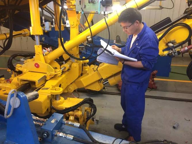 夏日大作戰 記國網藁城供電公司深夜調試驗收調試服務